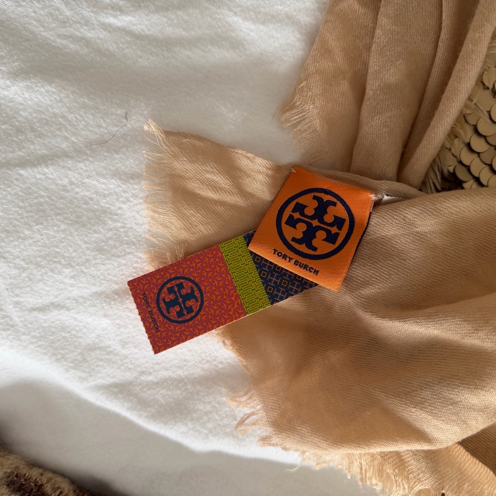 Tory Burch new with tag Gold Sequin Scarf - Picture 2 of 4